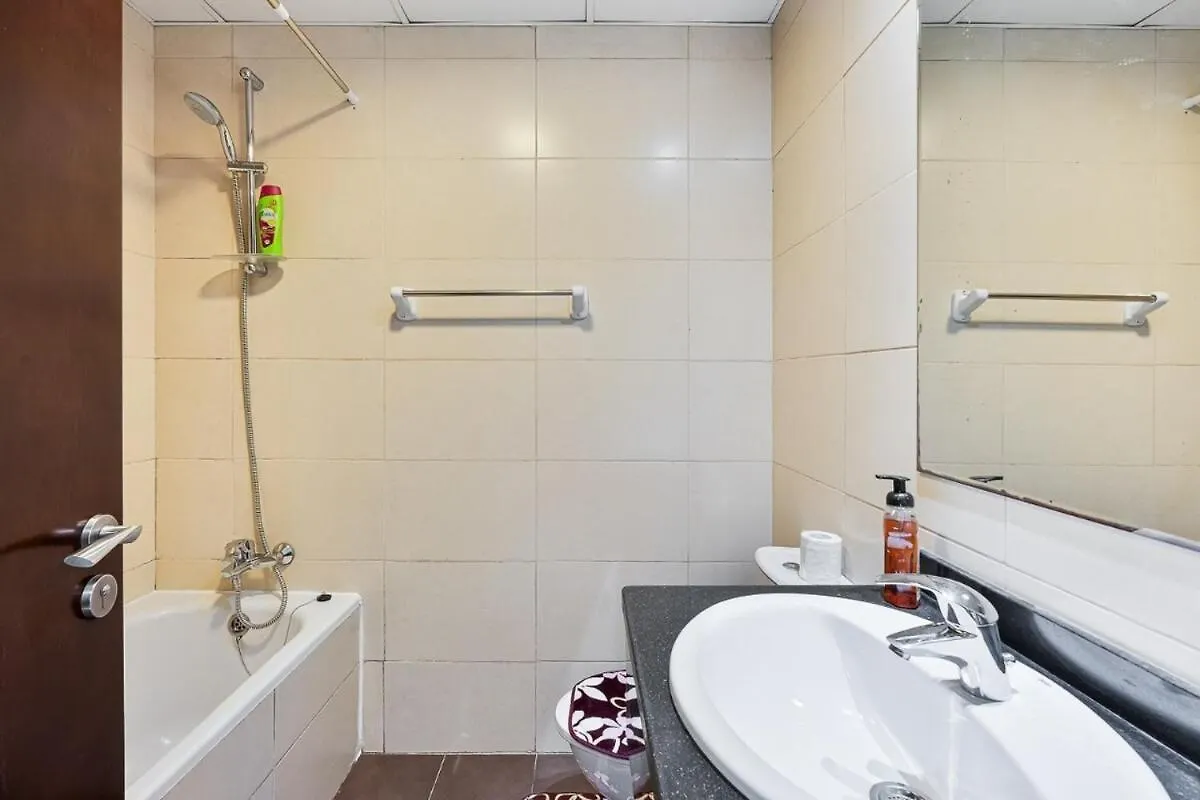 Apartment Amazing Studio With Sauna, Gym And Pool Dubai