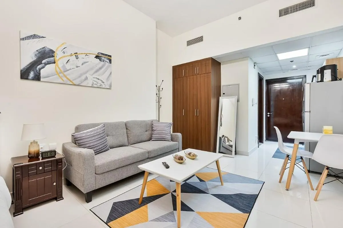 Amazing Studio With Sauna, Gym And Pool Dubai Apartment